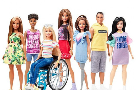 Barbie stawia na różnorodność! W tym roku do sklepów trafi m.in. lalka Barbie na wózku inwalidzkim