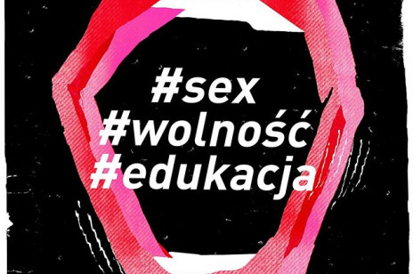 PiS przegłosował ustawę o zakazie edukacji seksualnej. Projekt trafił do komisji. Co to oznacza?