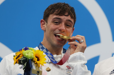 Zobaczcie, co złoty medalista olimpijski Tom Daley wydziergał w Tokio! Świat oszalał na jego punkcie