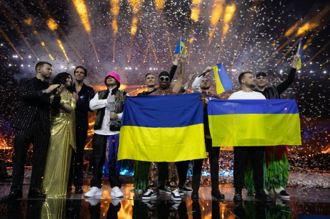 Zwycięzcy Eurowizji 2022 sprzedali statuetkę. Zdradzili, na co przeznaczą zarobione 900 tysięcy dolarów