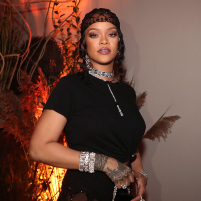 Rihanna pokazała się publicznie po porodzie