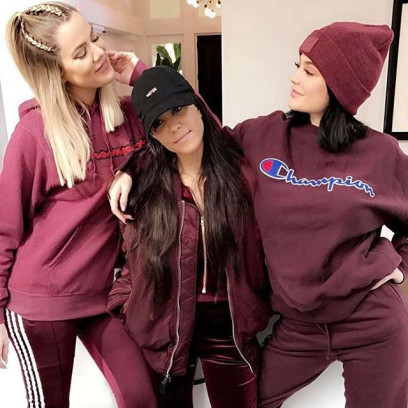 Siostry Kardashian-Jenner codziennie trenują i często dzielą się zdjęciami z siłowni na swoich Instgaramach