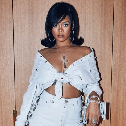 Rihanna z bransoletką z alkoholem na Coachelli 2018