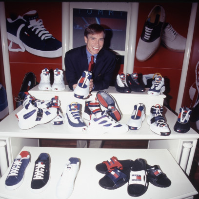 Kultowe sneakersy Tommy'ego Hilfigera z lat 90. wracają! Będą hitem?