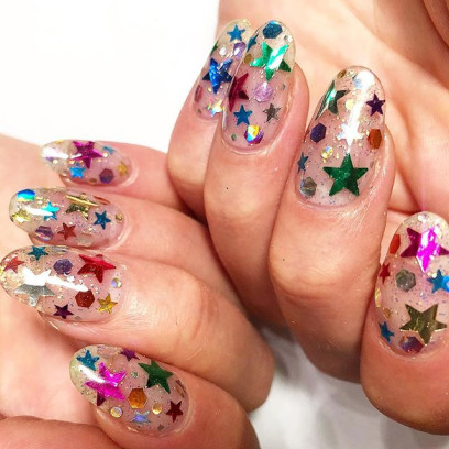 Trendy manicure 2019: Confetti Nails
