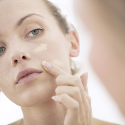 5 prostych makijażowych trików, które ukryją fakt, że nie spałaś całą noc