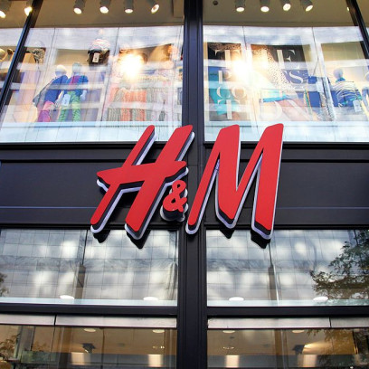 Znamy najpopularniejszą markę odzieżową w Polsce. Wyprzedziła H&M i Reserved!