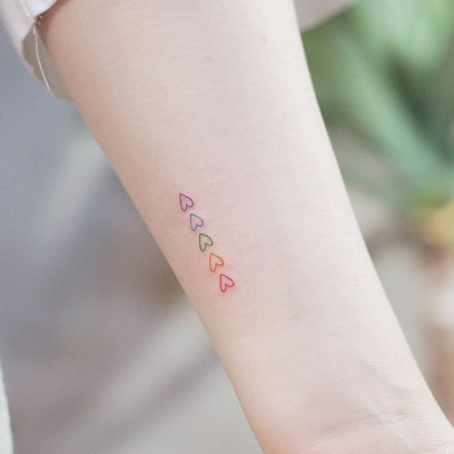 Trendy jesień 2019: Małe tatuaże