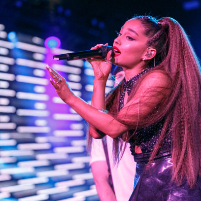 Ariana Grande pozwała popularną sieciówkę na 10 mln dolarów! O co poszło?