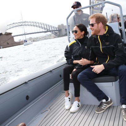 Meghan Markle i Książę Harry podczas rejsu u wybrzeży Sydney.