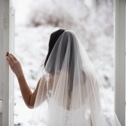 Ślub zimą - czy warto się na niego zdecydować? Pytamy eksperta!