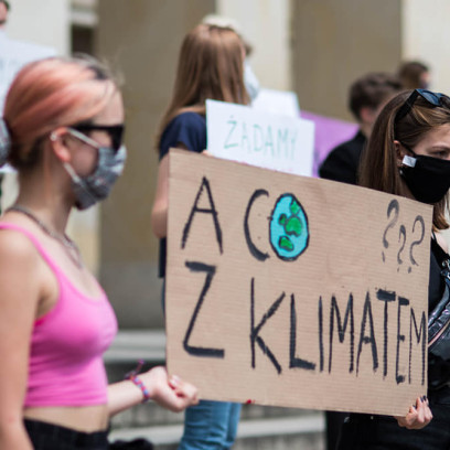 Aktywiści z Młodzieżowego Strajku Klimatycznego poniżani i atakowani na wiecach Andrzeja Dudy. Doszło też do przemocy na tle seksualnym