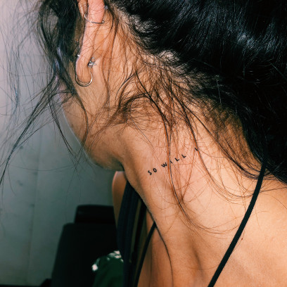 Tatuaż na szyi
