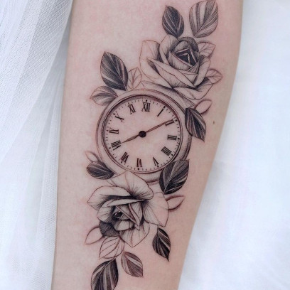 Tatuaż zegar