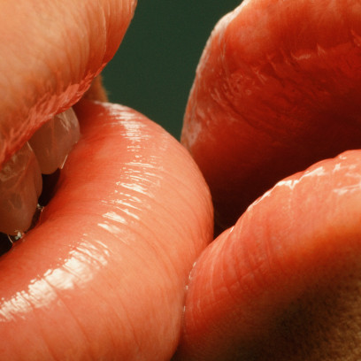 Te balsamy do ust nie tylko świetnie nawilżają, ale i zachęcają do pocałunków. Nie sposób im się oprzeć!
