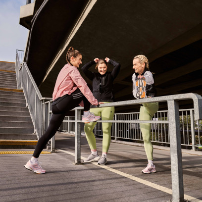 Wzbij się wysoko: nowe buty biegowe adidas Solarglide 5 zaprojektowano z myślą o kobiecej stopie
