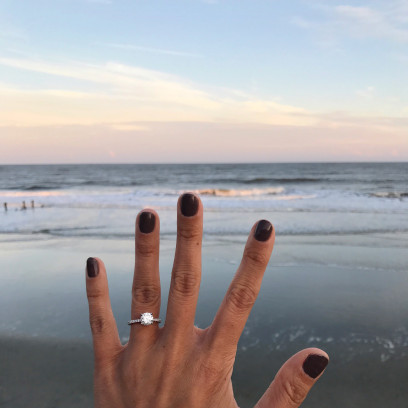 Pierścionek zaręczynowy - na którym palcu nosić?
