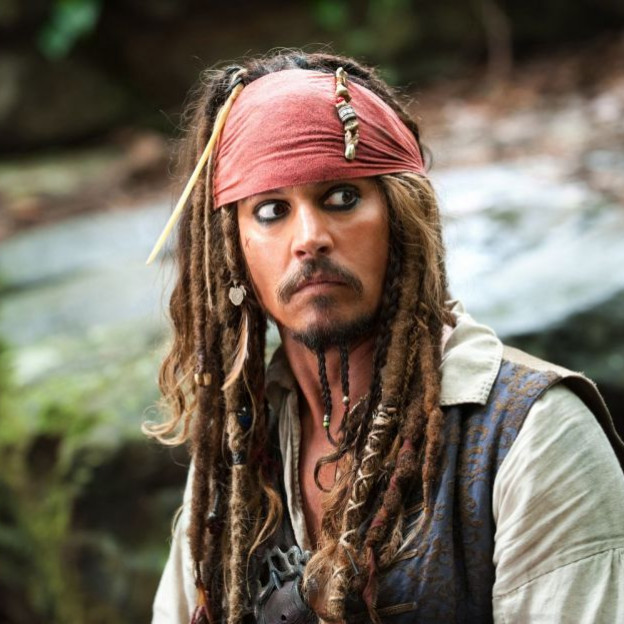 johnny-depp-jako-kapitan-jack-sparrow-w-filmie-piraci-z-karaibow