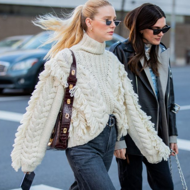moda-trendy-jesien-zima-2020-jakie-swetry-beda-modne-jesienia-zapragniecie-nosic-je-juz-teraz