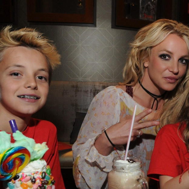 Britney z synem