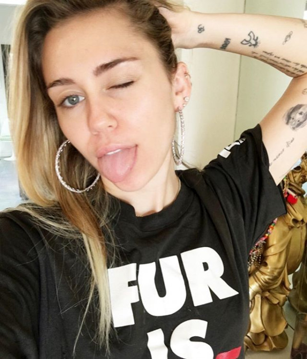 Miley Cyrus kocha mini tatuaże