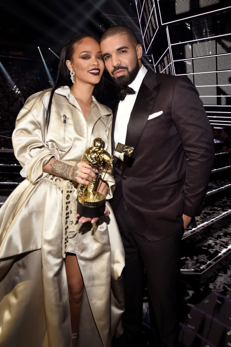 W końcu wiemy, co łączy Rihannę i Drake'a!