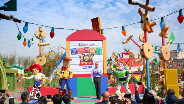 Disney Pixar Toy Story Land w Disneylandzie