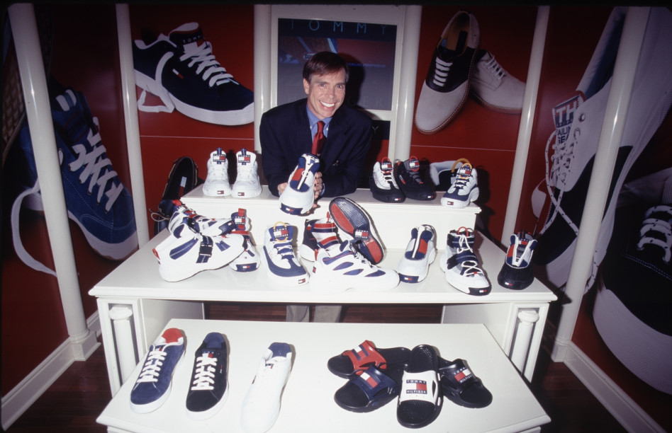 Kultowe sneakersy Tommy'ego Hilfigera z lat 90. wracają! Będą hitem?