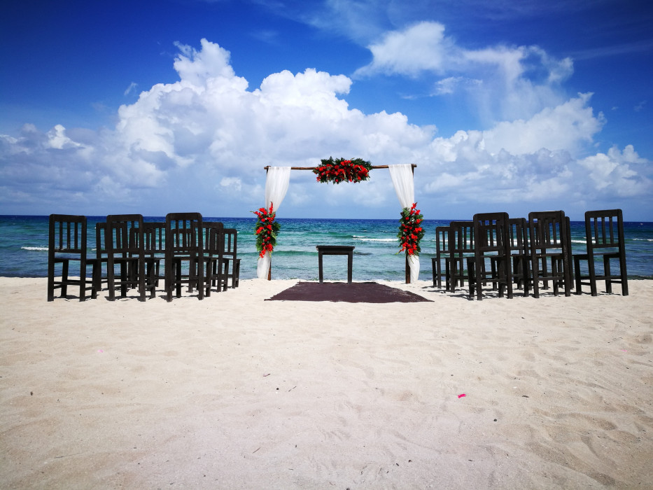 [QUIZ] Opisz swoje idealne wakacje, a powiemy Ci, gdzie odbędzie się Twój ślub!