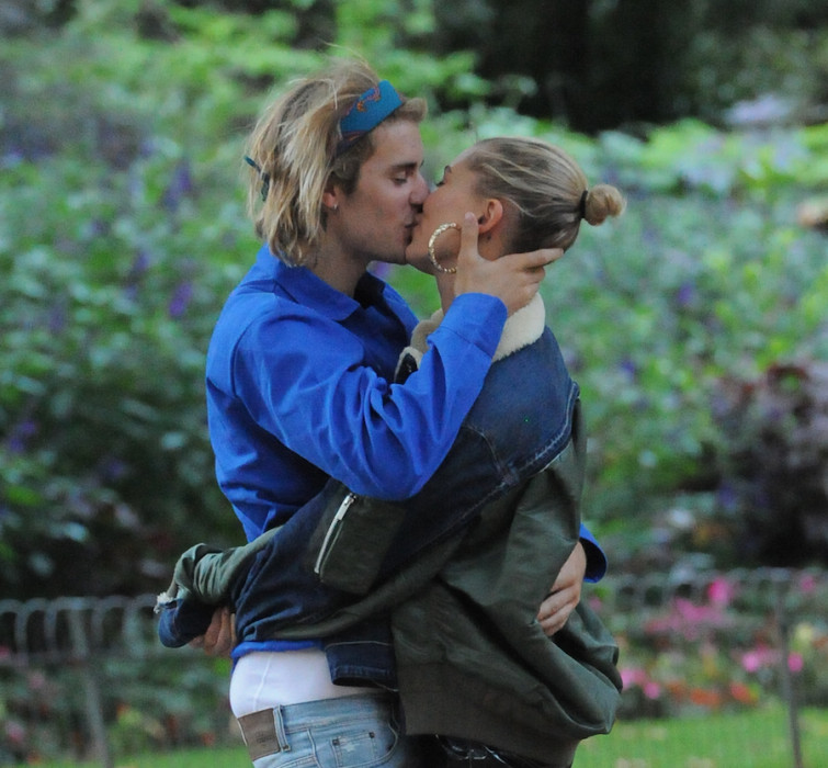 Justin i Hailey Bieber na pierwszej wspólnej okładce. Zdradzają kulisy małżeństwa