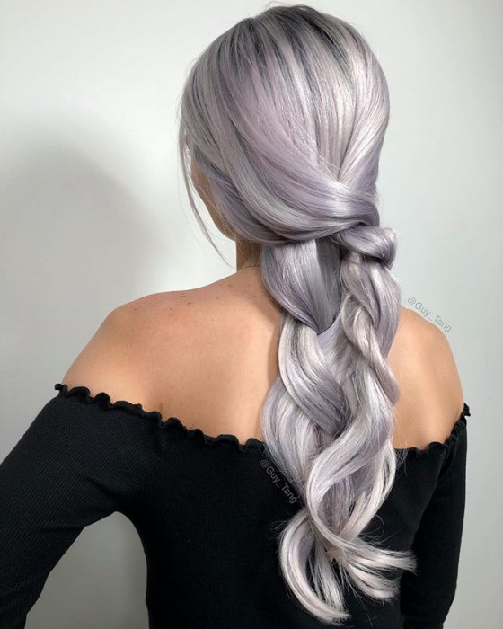 Trendy 2019: Lavender-Gray Hair, czyli modna koloryzacja włosów, która jest hitem Instagrama!