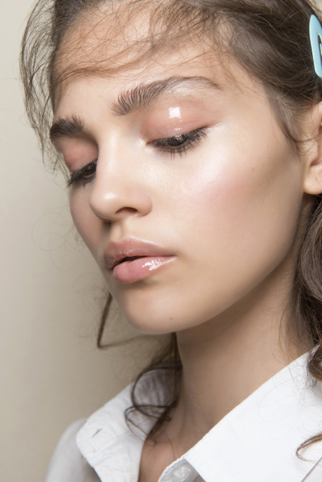 Trendy 2019: glossy eyes to makijaż, który będziecie chciały przetestować