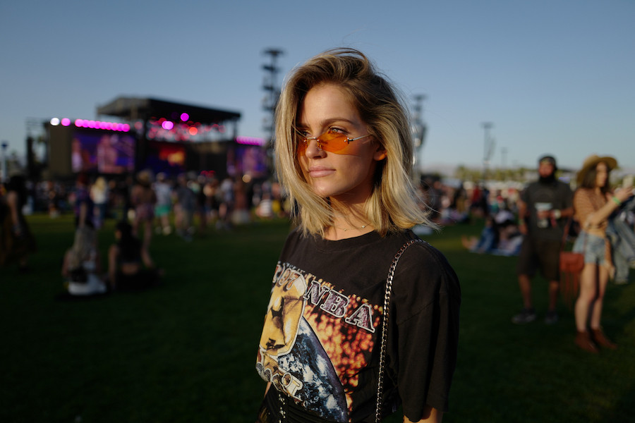 Trendy 2019: 11 modnych t-shirtów na lato i festiwale