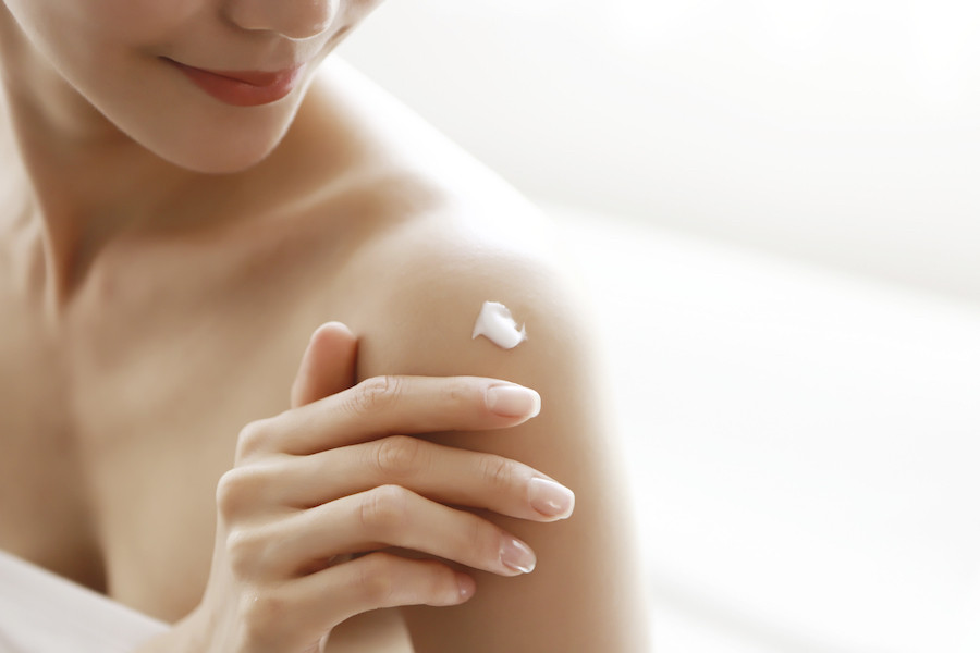 Jak dbać o skórę latem? Tych zasad powinnaś się trzymać