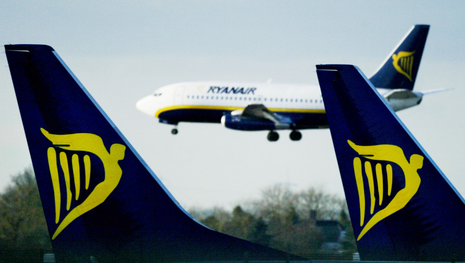 Ryanair przywraca loty i kusi niskimi cenami biletów. Od kiedy i gdzie polecimy tanimi liniami?