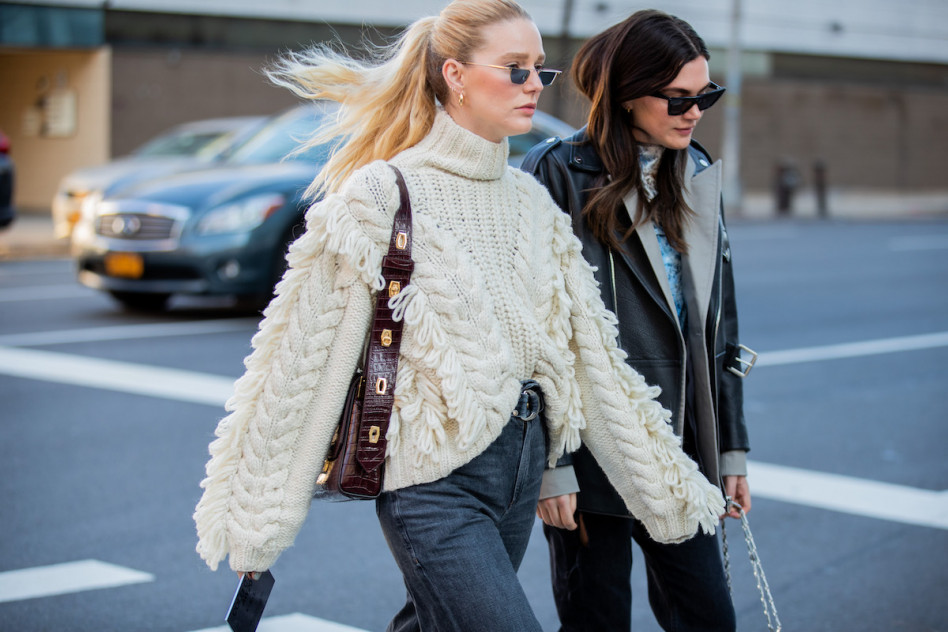 Moda trendy jesień-zima 2020: Jakie swetry będą modne jesienią? Zapragniecie nosić je już teraz!