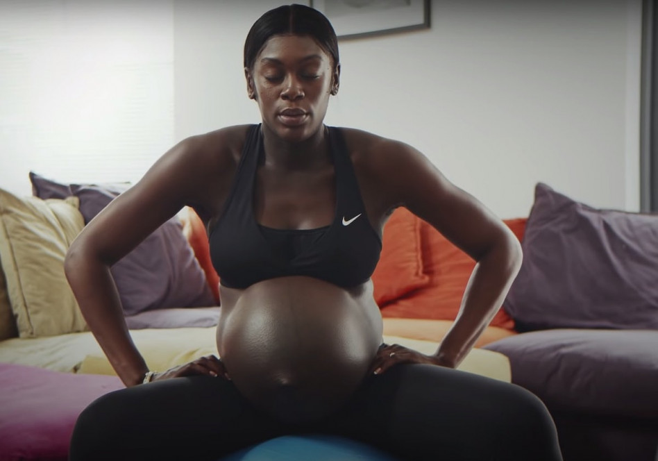 O tej kampanii Nike jest teraz głośno! Marka przekonuje, że będąc w ciąży czy karmiąc piersią, też jest się aktywną. I to jak!