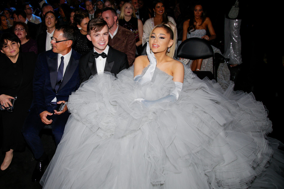 Ariana Grande niedawno wzięła sekretny ślub. Teraz pokazała zdjęcia z uroczystości. Ta sukienka!