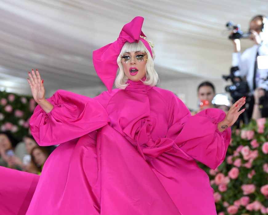 Lady Gaga założyła sukienkę od polskiej projektantki! Fanką marki jest także Margot Robbie