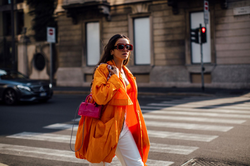 9 trendów na jesień 2021, które królują na ulicach Mediolanu. Jak nosić rzeczy, które już macie w swoich szafach?