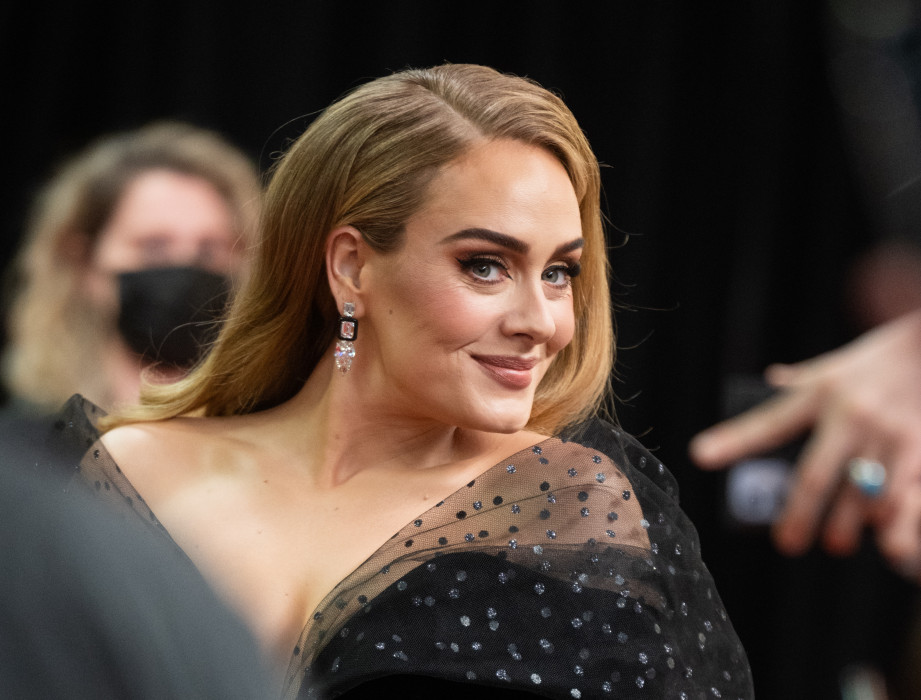 Adele chwali się zdjęciami z chłopakiem i nowym domem