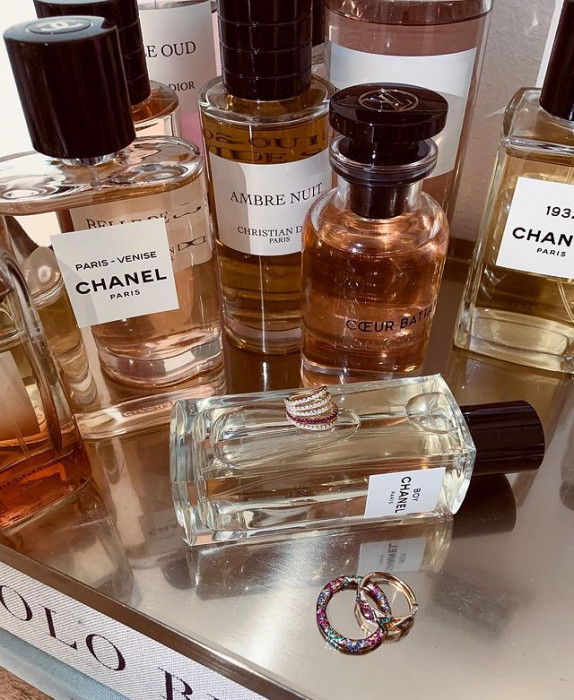 Tańsze odpowiedniki drogich perfum? Te 4 zapachy to dowód na to, że nie trzeba wydawać majątku, by pachnieć jak milion dolarów