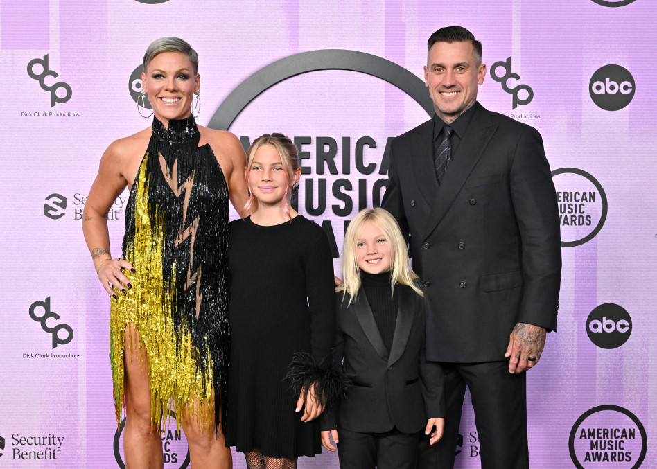 American Music Awards 2022: Pink z mężem i dziećmi
