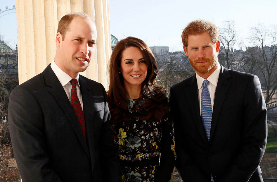 „The Crown 6”: tak wyglądają nowi odtwórcy ról Harry'ego, Williama i Kate