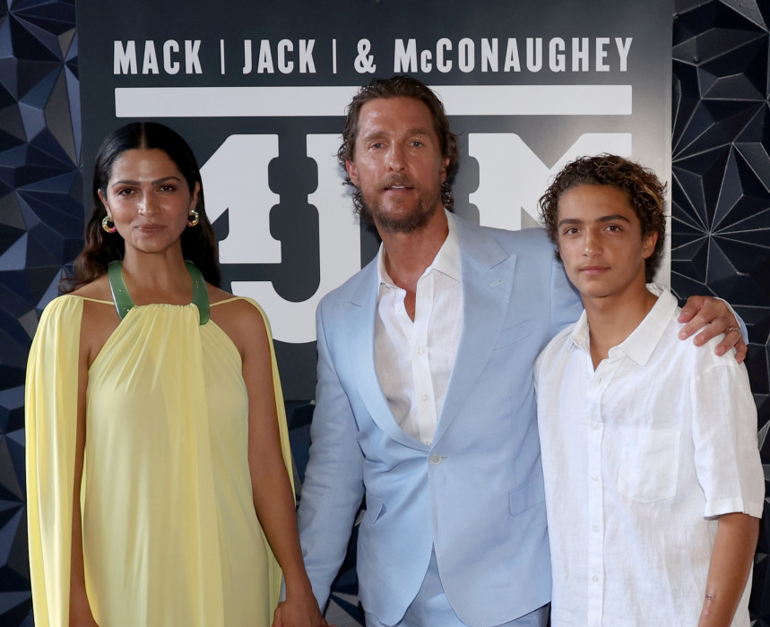 Camila Alves McConaughey, Matthew McConaughey & Levi Alves McConaughey