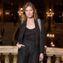 Zimowa szafa kapsułowa Francuzek. 7 minimalistycznych ubrań w stylu parisian chic na najzimniejszą porę roku
