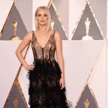 Oscary 2016, czerwony dywan: Jennifer Lawrence w sukni Dior, fot. East News