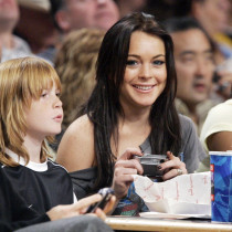 Lindsay Lohan z bratem Dakotą, który właśnie stawia pierwsze kroki w modelingu!
