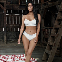 Kim Kardashian West w kampanii Calvin Klein