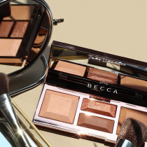 Becca Cosmetics - produkty tej marki znajdziecie w Sephorze i Galilu.